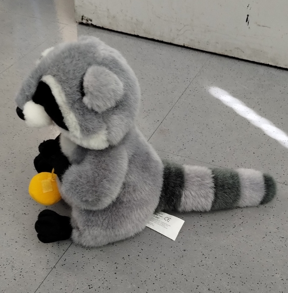 Walt Disney Vintage Pocahontas Meeko Racoon  Sitting Plush Stuffed Animal 8in - Picture 7 of 13